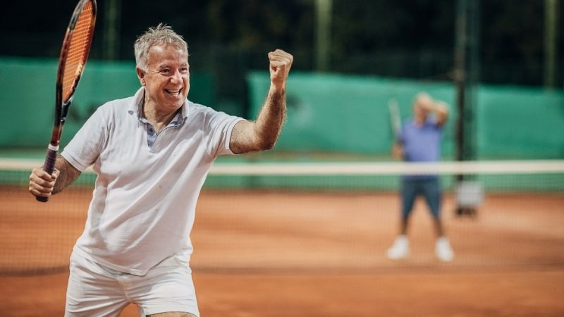 Cách Chơi Tennis An Toàn Cho Người Già