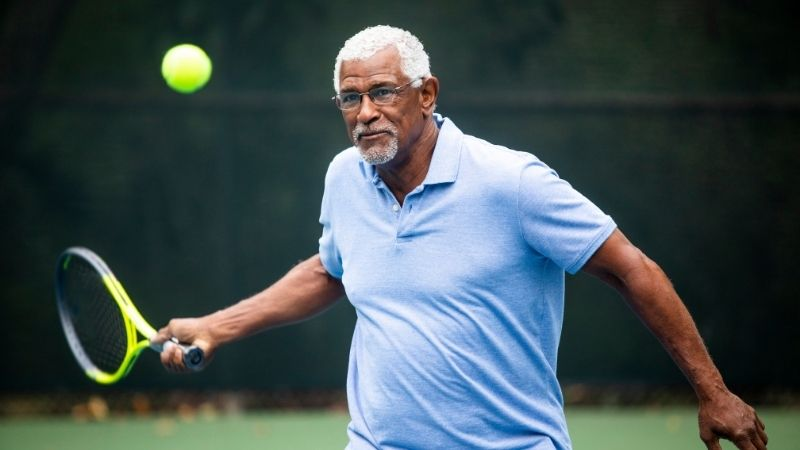 Cách Chơi Tennis An Toàn Cho Người Già